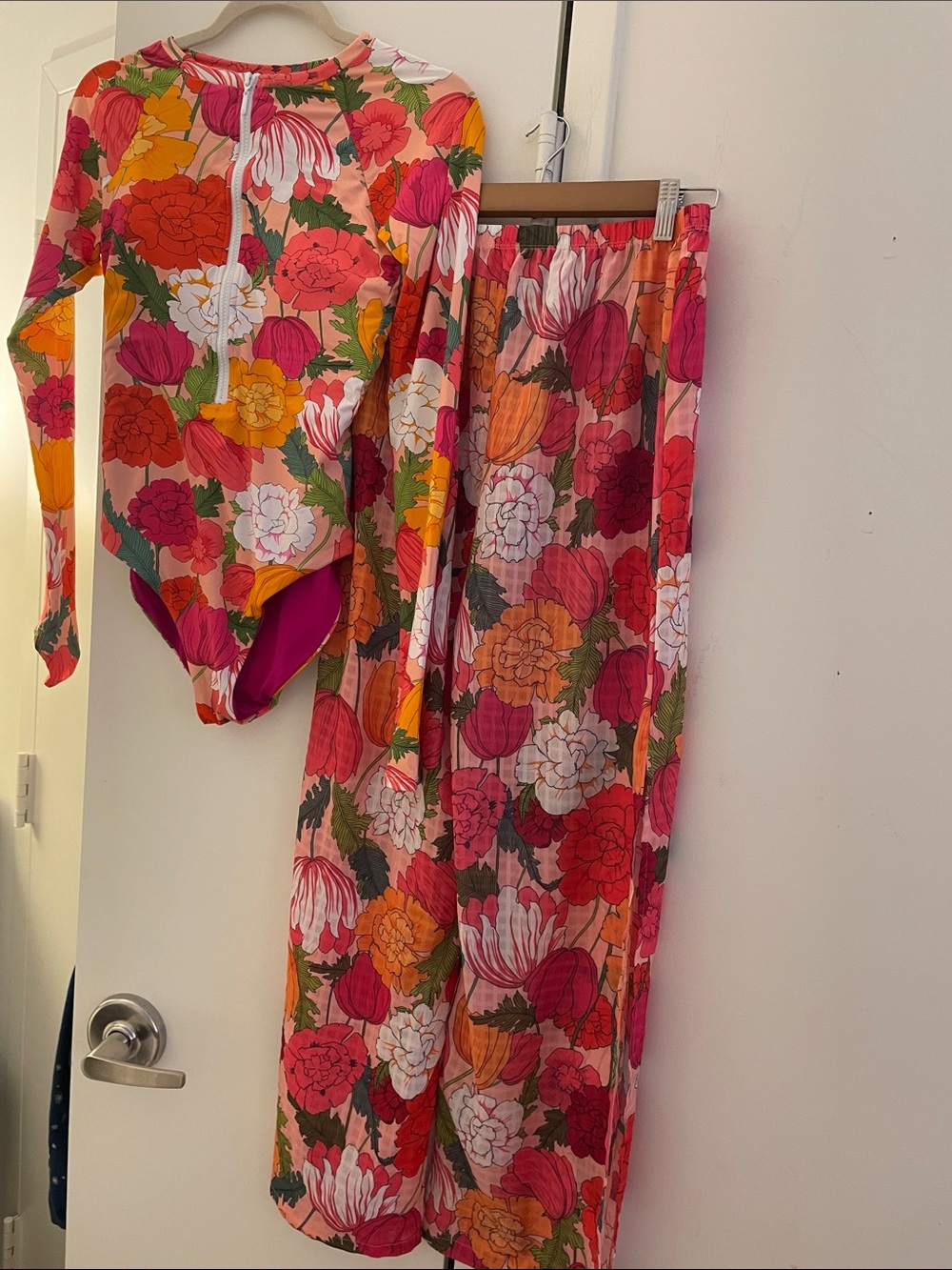 Trina Turk Pink Orange Floral Set Rash Guard and Semi Sheer Pants S/M - Picture 3 of 14